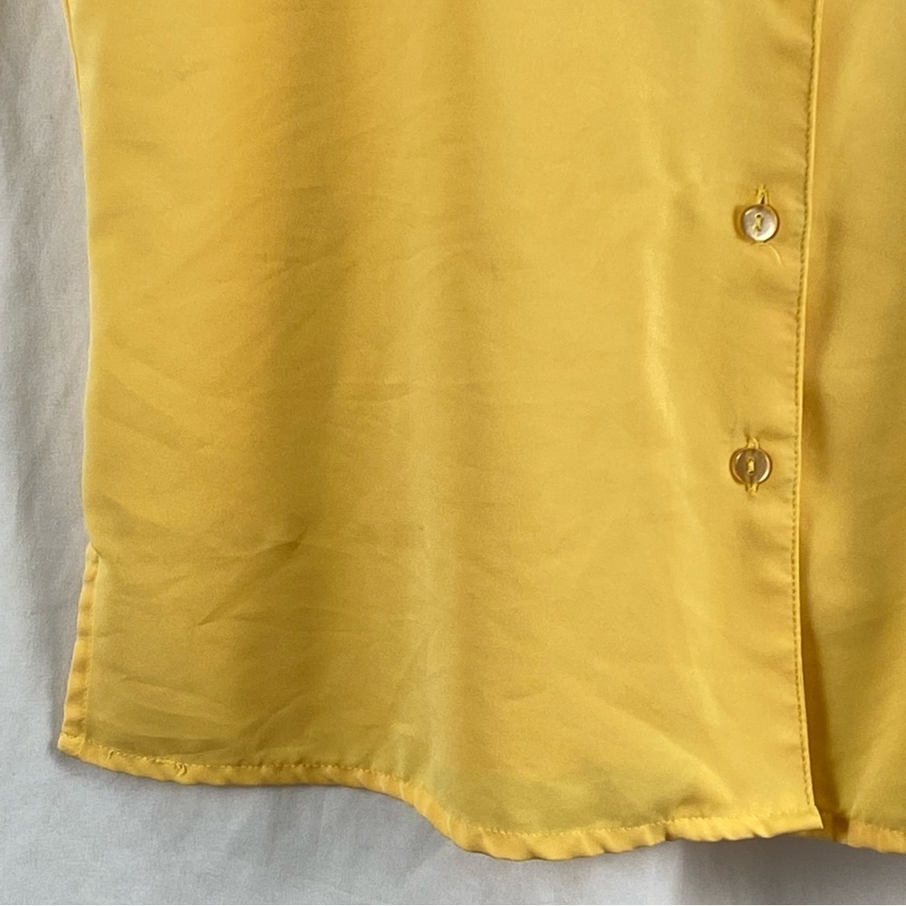 Notations Clothing Co Women's Yellow Button-Up Short Sleeve Top Size Medium - Picture 6 of 16